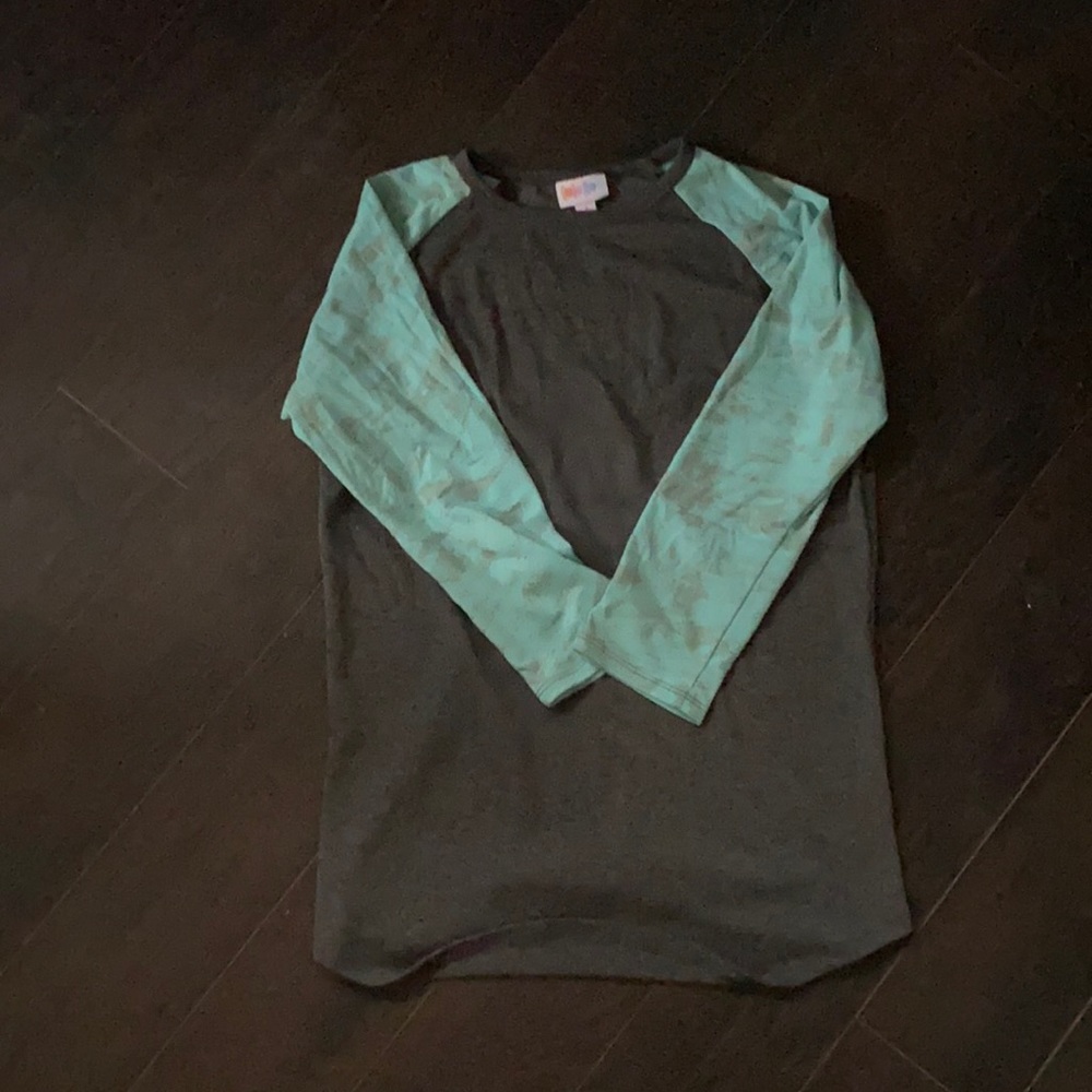 LuLaRoe quarter sleeve tee